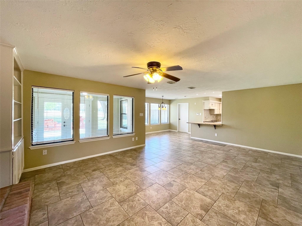 15006 Elmont Drive - Photo 18