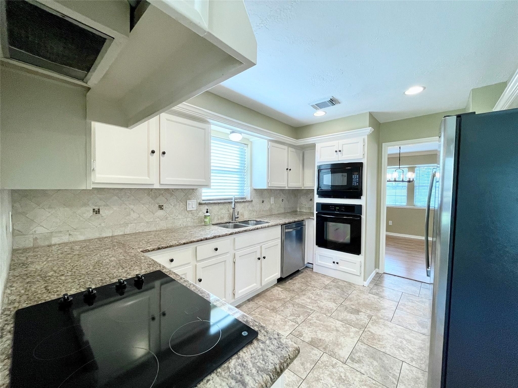 15006 Elmont Drive - Photo 24