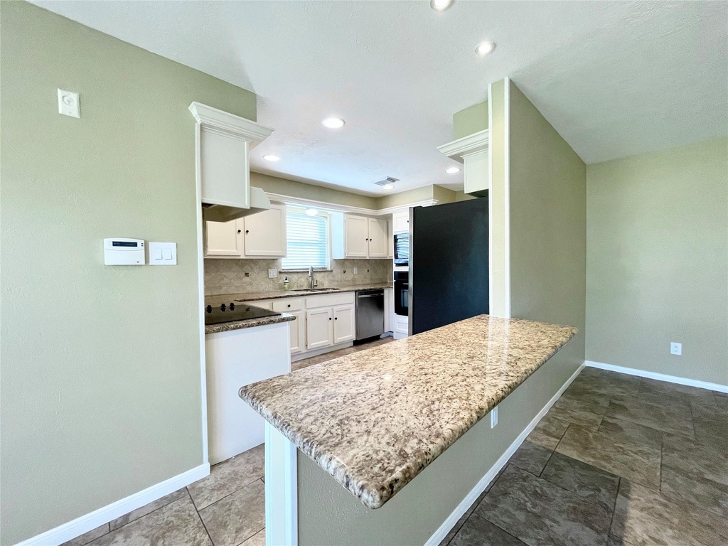 15006 Elmont Drive - Photo 22