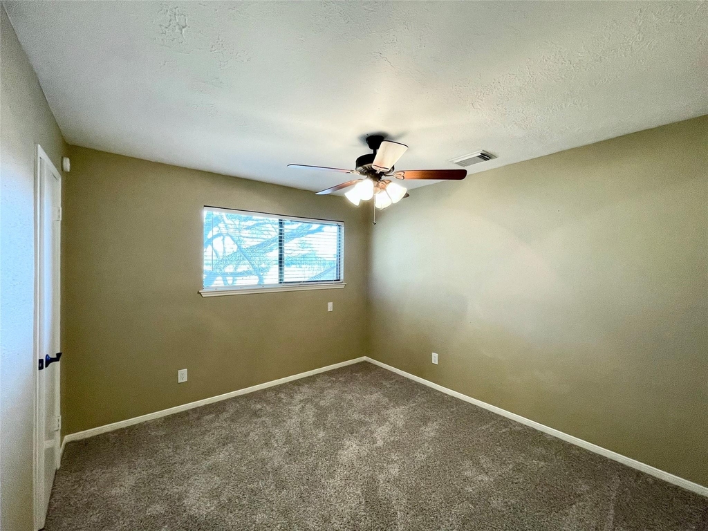 15006 Elmont Drive - Photo 35