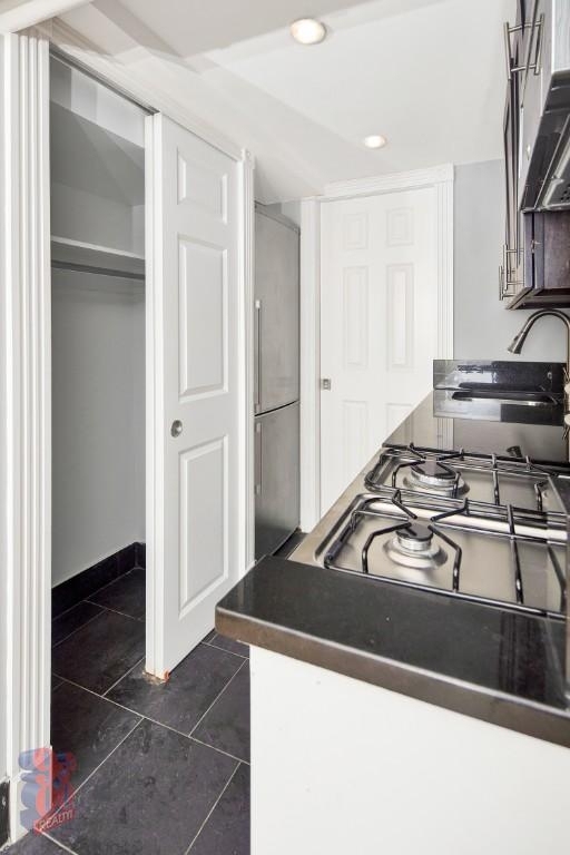 345 West 53rd Street #B - Photo 2