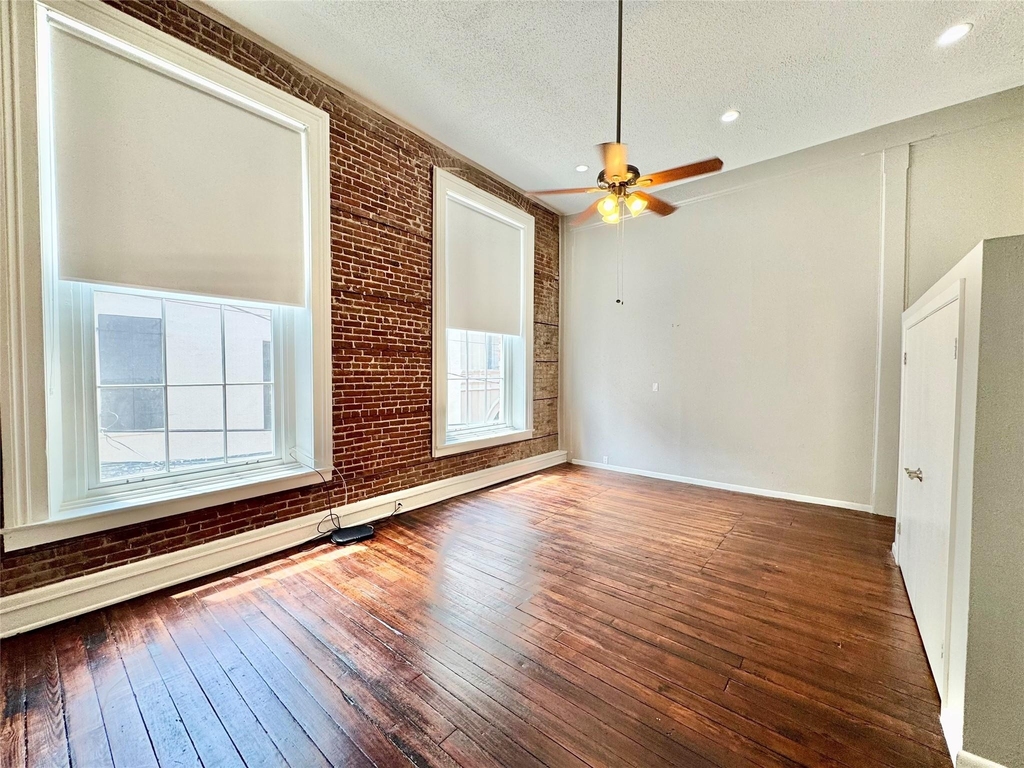 2309 Strand Street - Photo 0