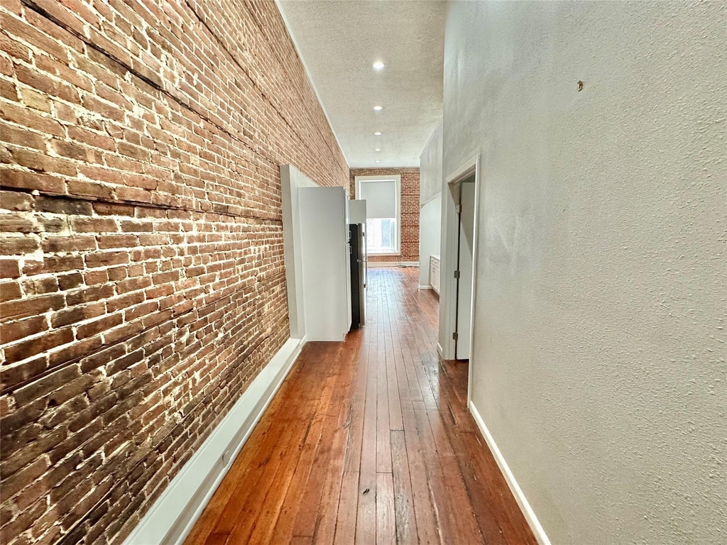 2309 Strand Street - Photo 2