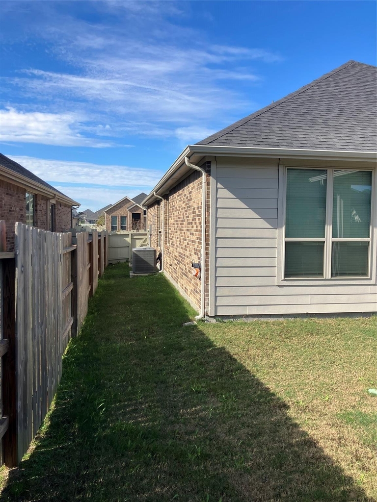 10442 Eastern Bluestar Drive - Photo 38