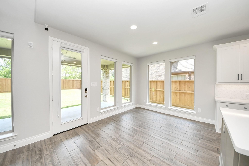 28045 Woodland Bend Way - Photo 20