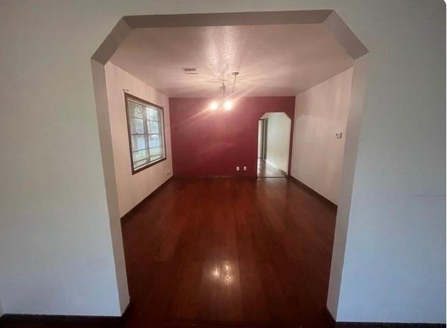 114 Irwin - Photo 2