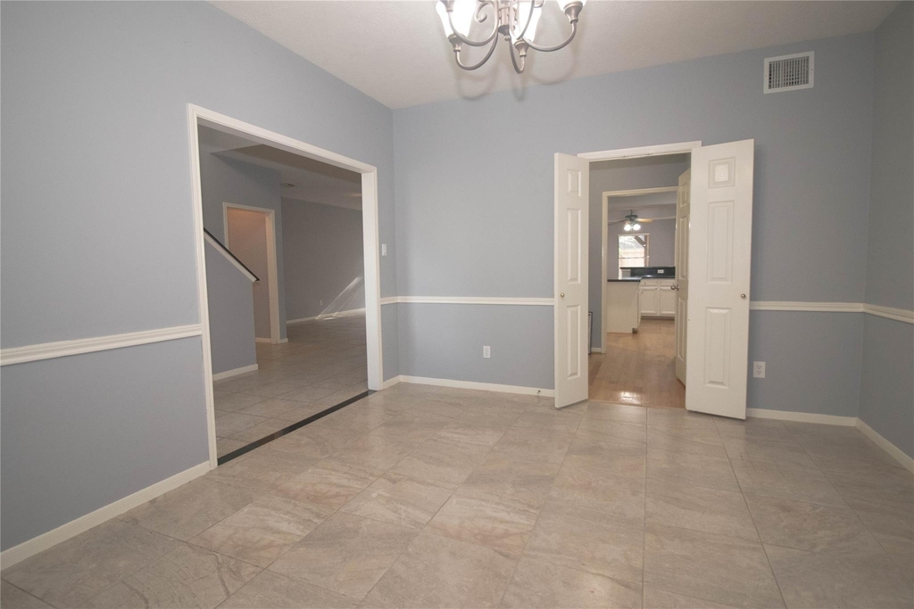 310 Cheddington Drive - Photo 12