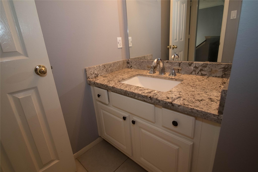310 Cheddington Drive - Photo 19