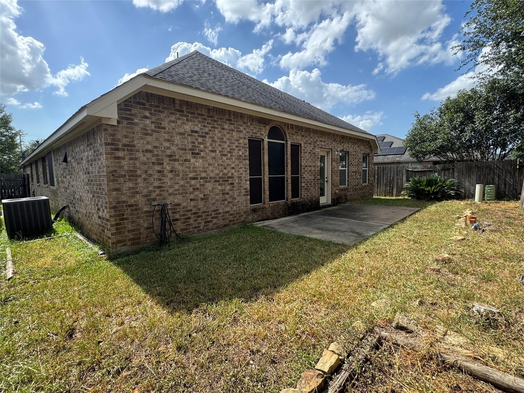 2827 Fair Chase Drive - Photo 37