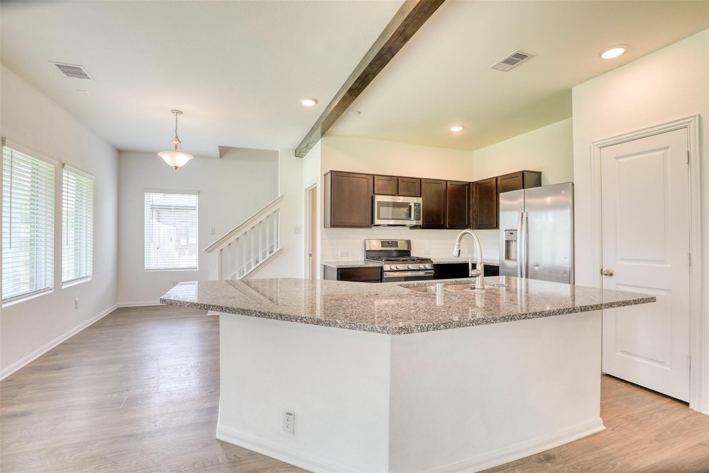 422 Magnolia Street - Photo 5