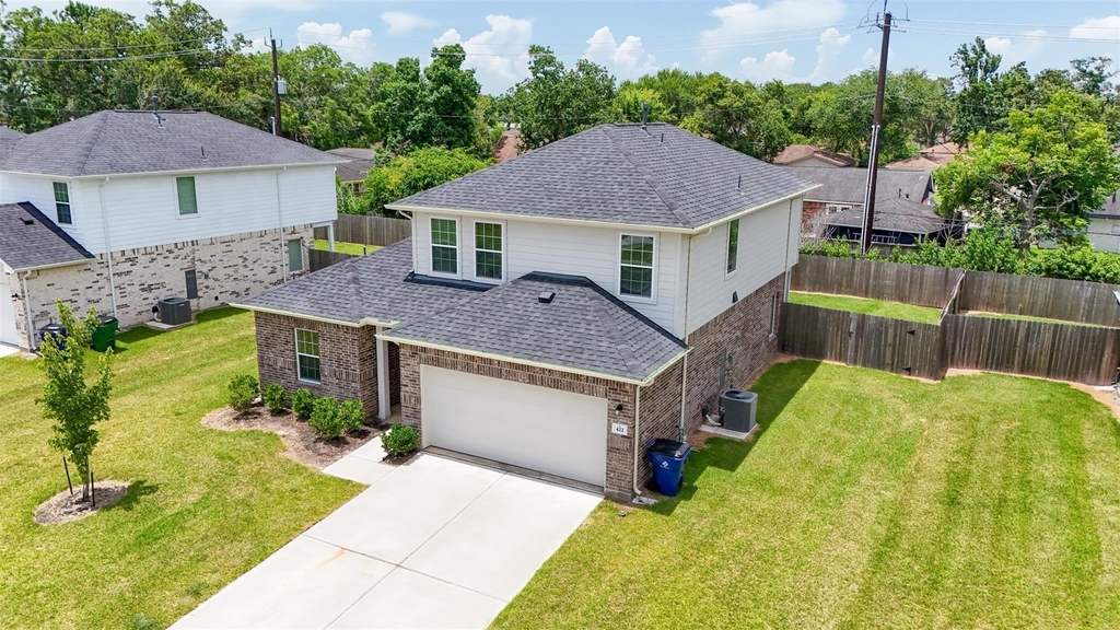 422 Magnolia Street - Photo 1