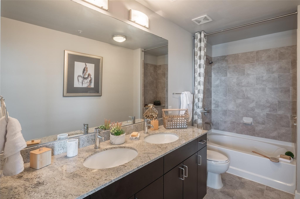 5927 Almeda Road - Photo 3
