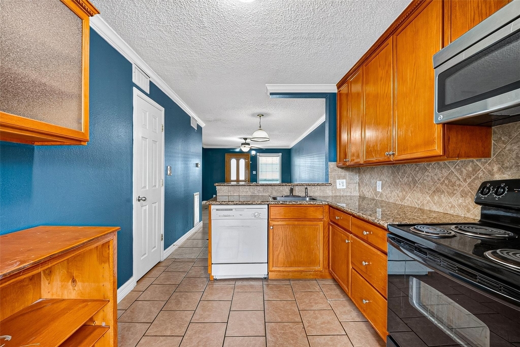 1220 Shadowdale Drive - Photo 12