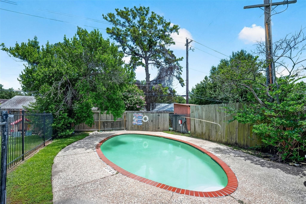 1220 Shadowdale Drive - Photo 32