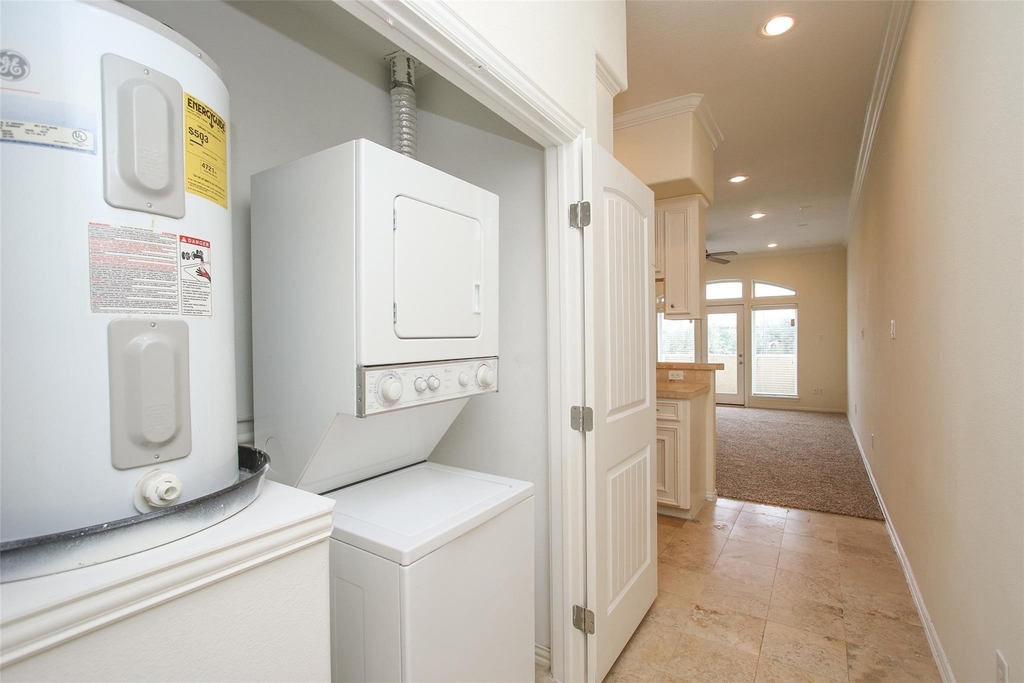2701 Helena Street - Photo 9