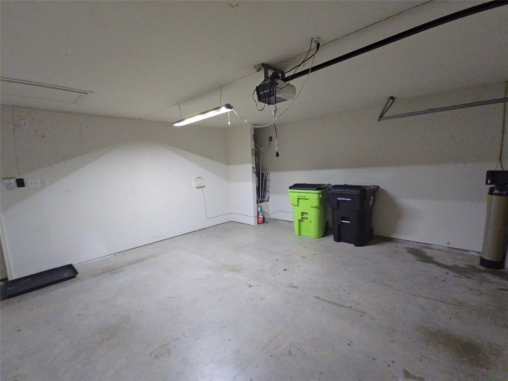 2303 Golden Brandy Lane - Photo 19