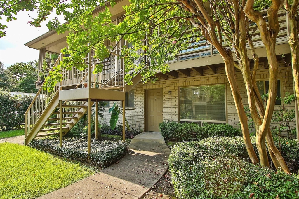 2208 Morse - Photo 18