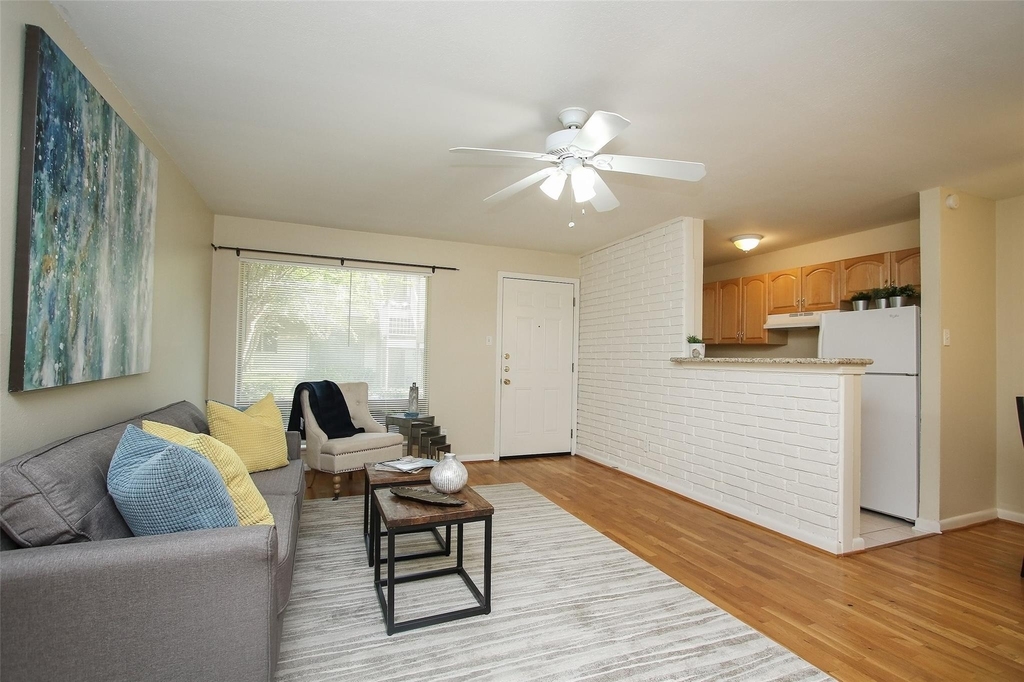 2208 Morse - Photo 4