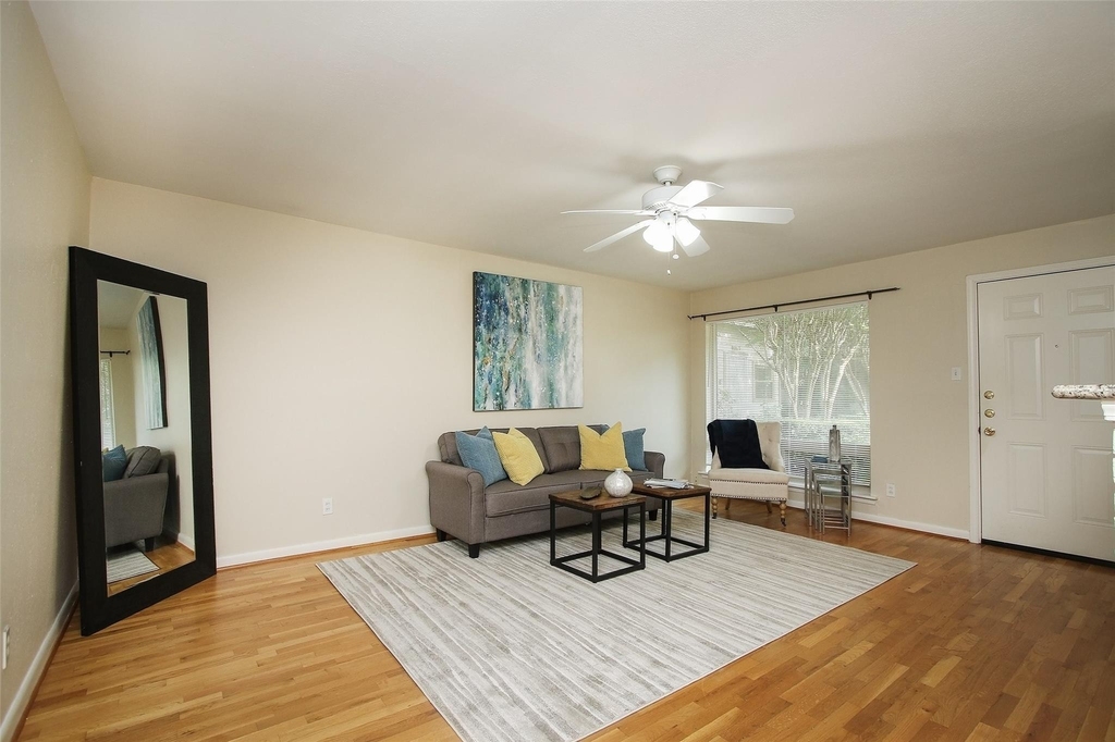2208 Morse - Photo 2