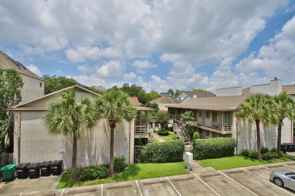 2208 Morse - Photo 21
