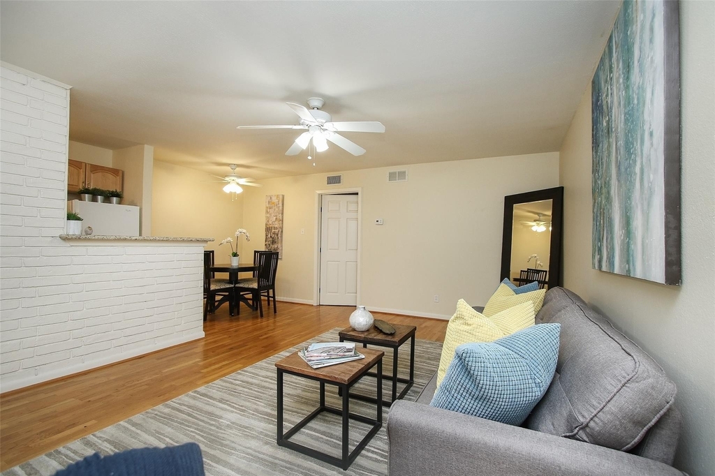 2208 Morse - Photo 3