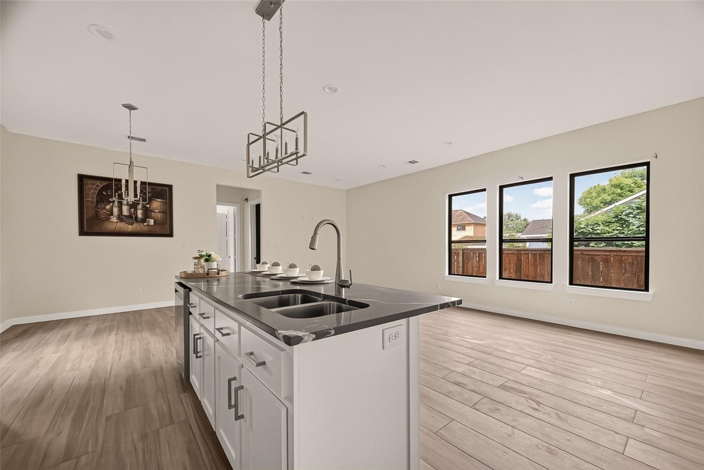 90 Burress Street - Photo 5
