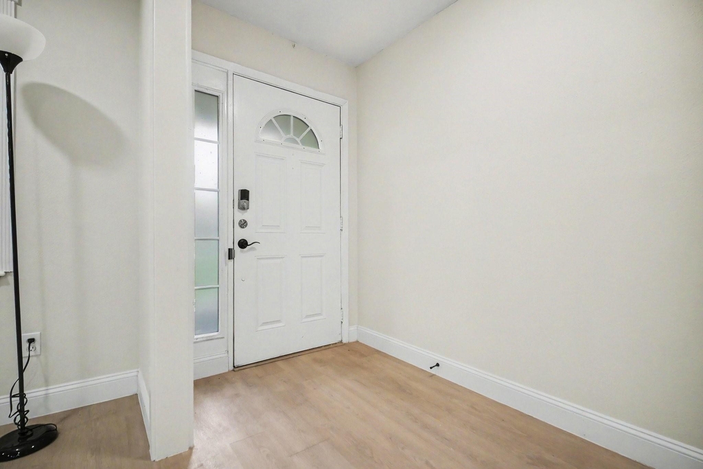 9323 Meadowbriar Lane - Photo 5