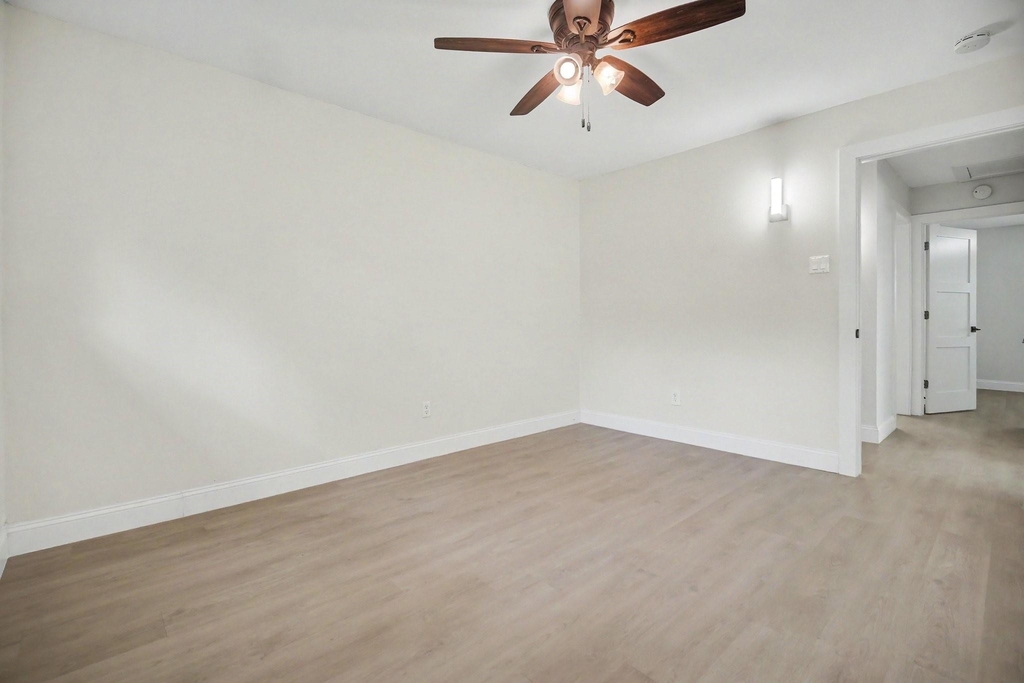 9323 Meadowbriar Lane - Photo 28