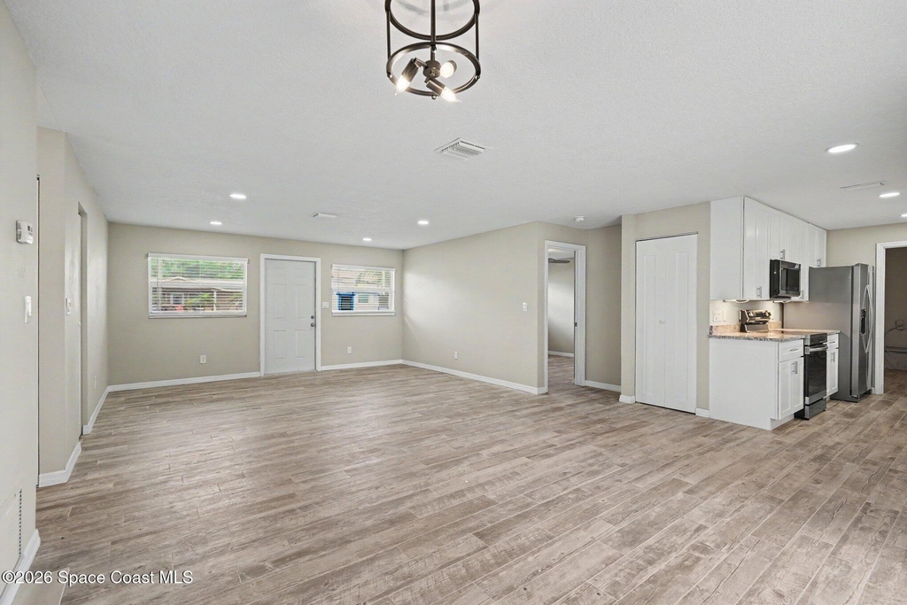 2222 Lucille Lane - Photo 4