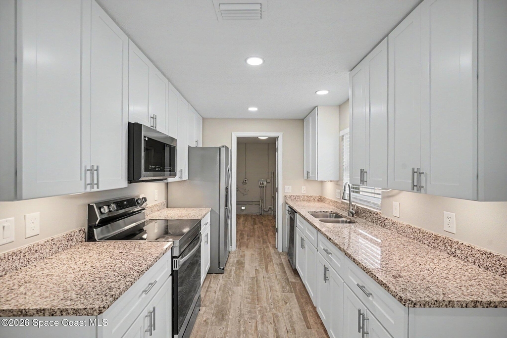 2222 Lucille Lane - Photo 6