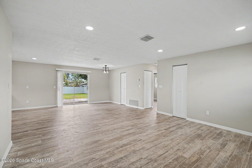 2222 Lucille Lane - Photo 3