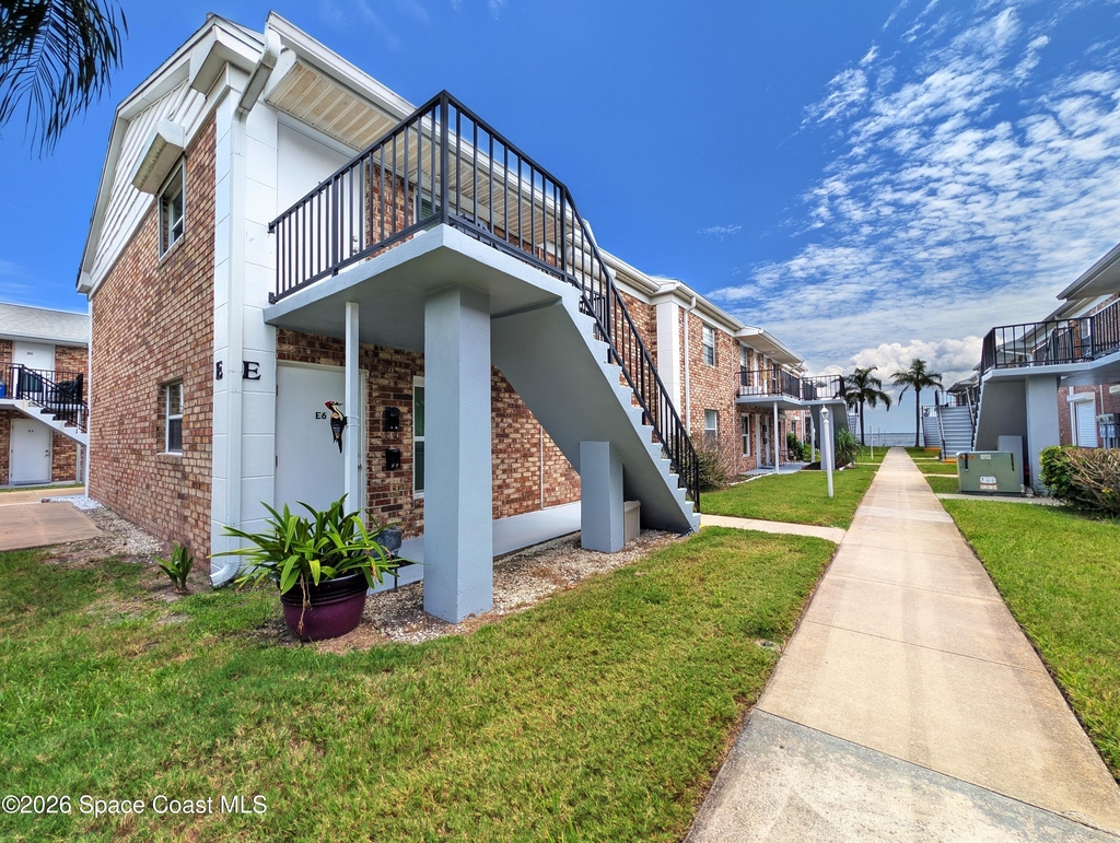 190 E Olmstead Drive - Photo 10