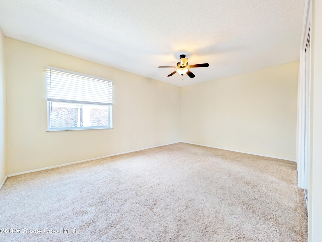 190 E Olmstead Drive - Photo 5