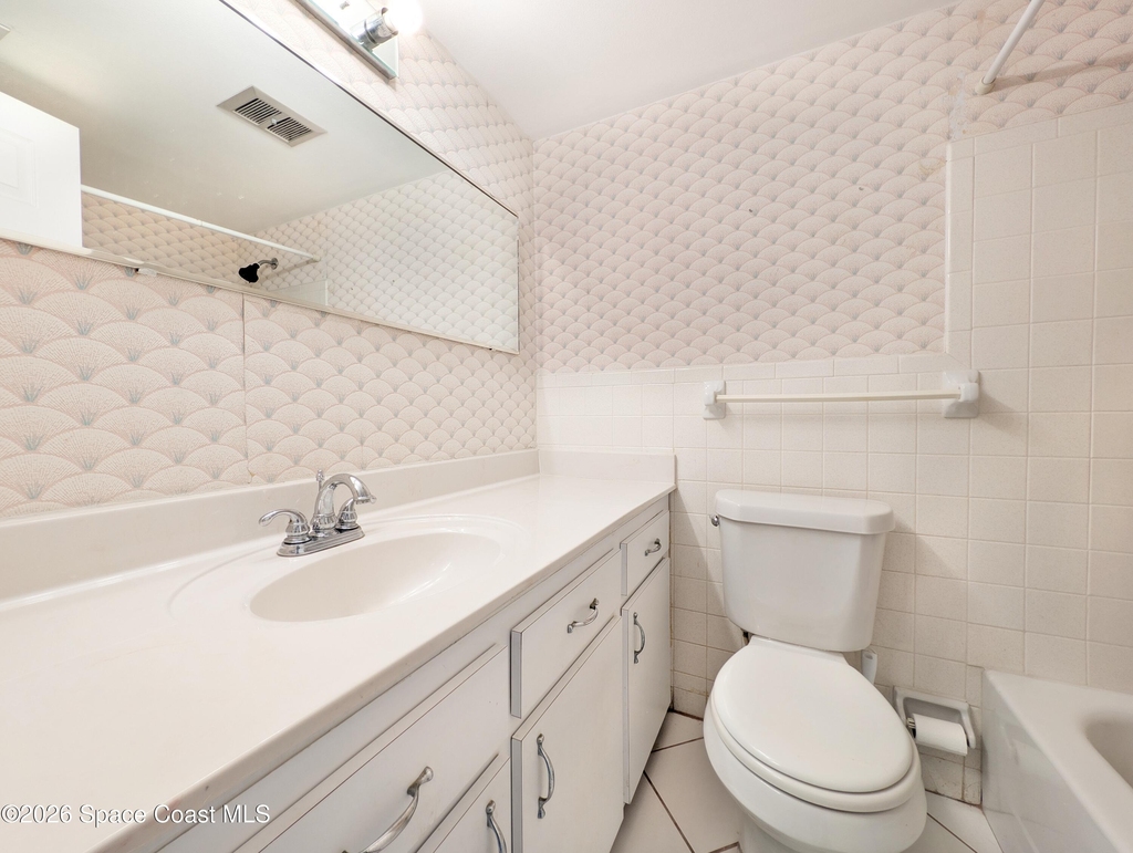 190 E Olmstead Drive - Photo 3