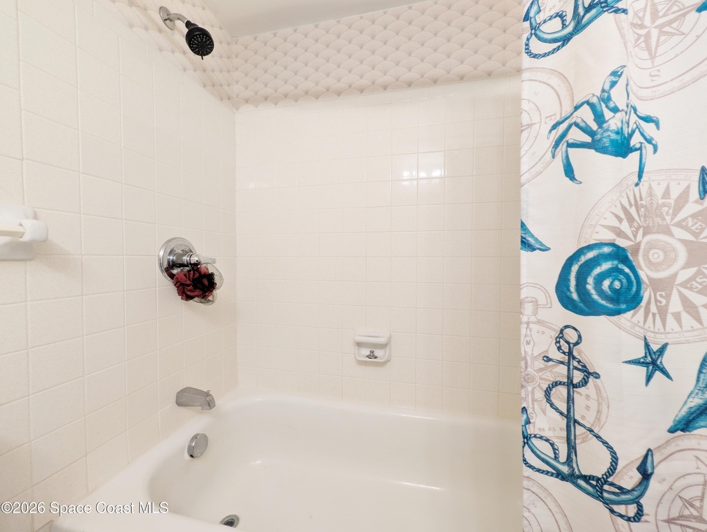 190 E Olmstead Drive - Photo 4