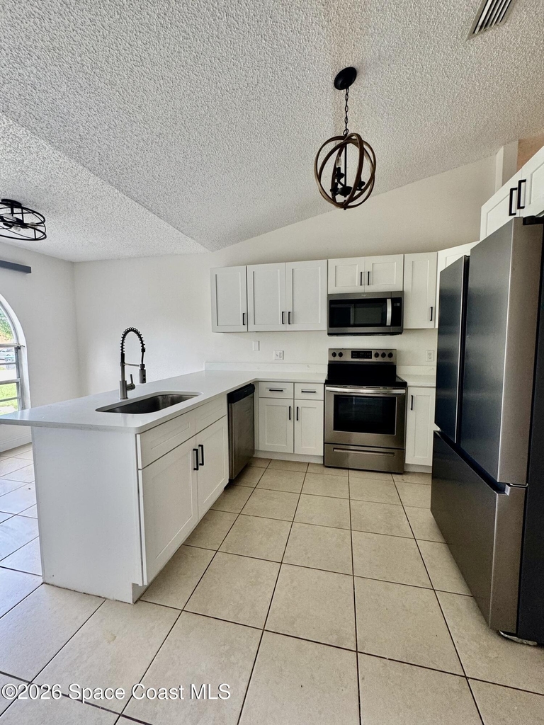 1506 Hardwicke Street Nw - Photo 5