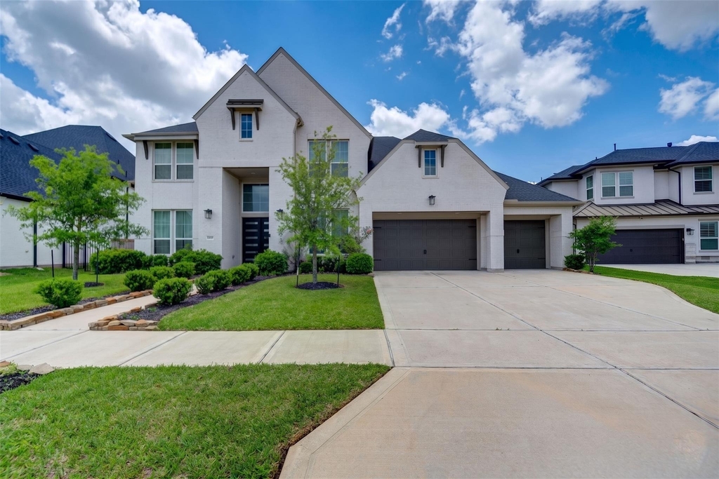 10318 Fountain Shore Drive - Photo 0