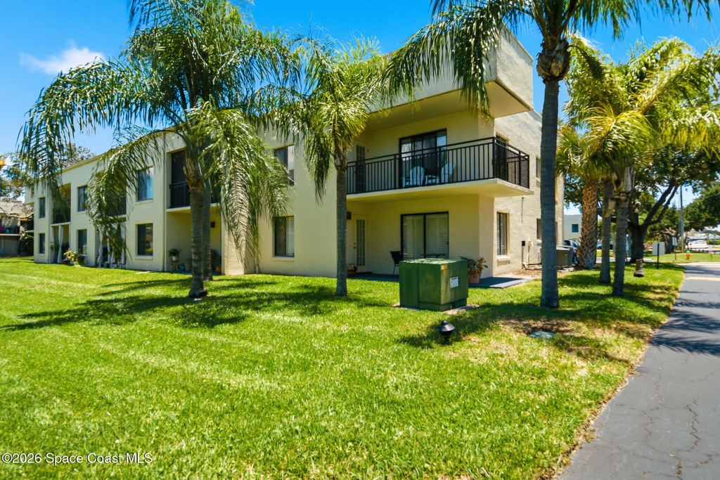200 International Drive N - Photo 2