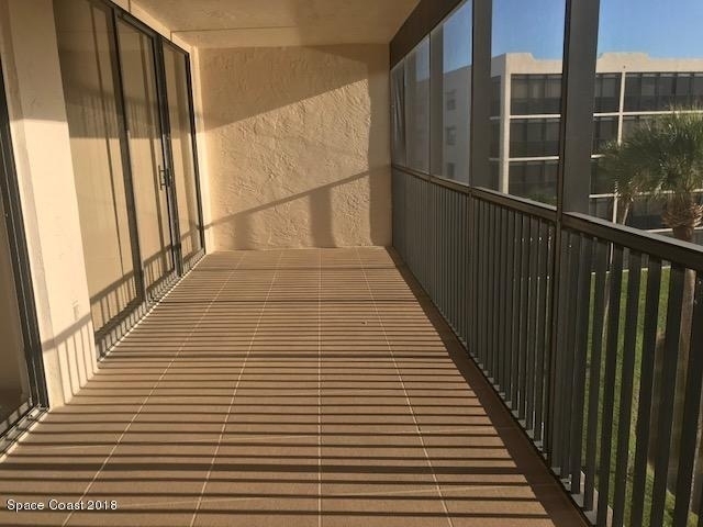 5805 N Banana River Boulevard - Photo 4
