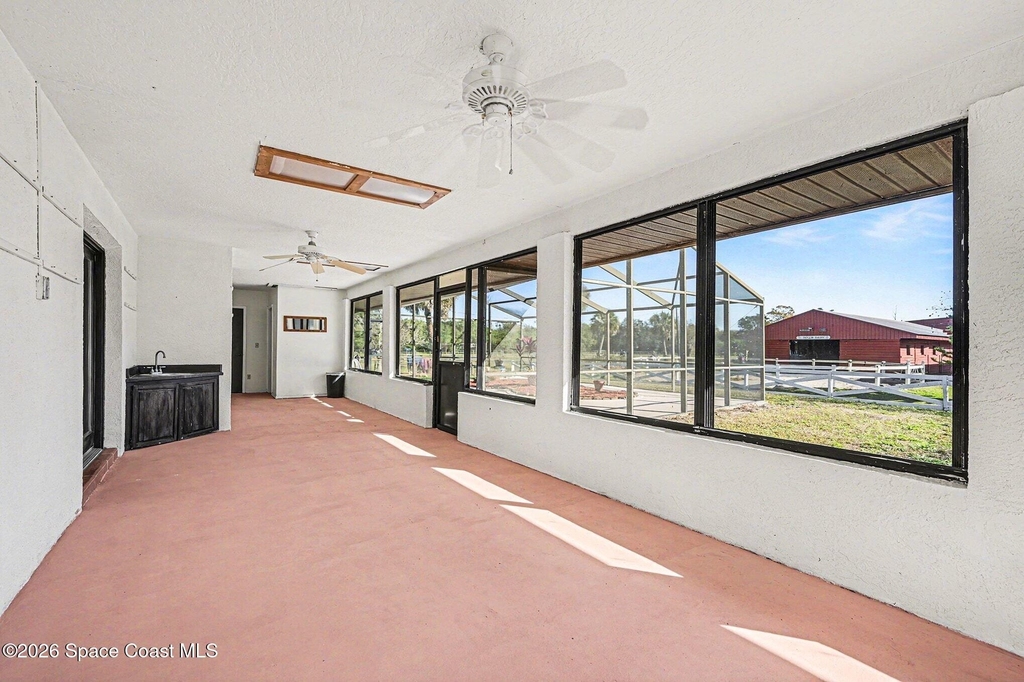 655 N Burnett Road - Photo 5