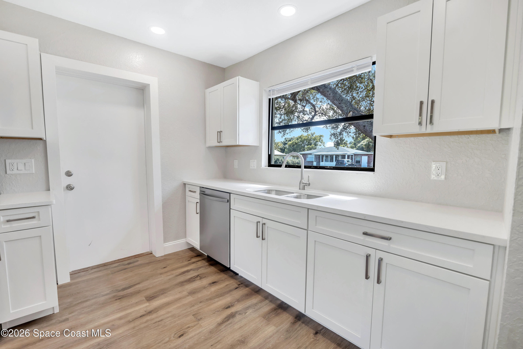 644 Nida Drive - Photo 5