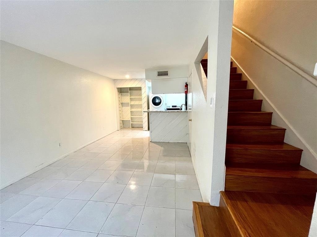 2100 Wilcrest Drive - Photo 5