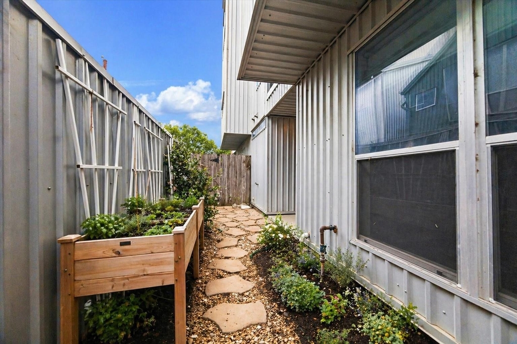 6130 Grand Boulevard - Photo 9