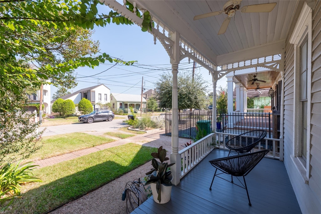 2011 Decatur Street - Photo 2
