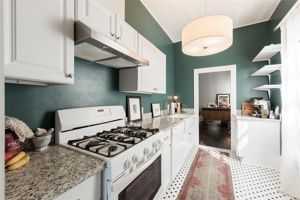 2011 Decatur Street - Photo 7