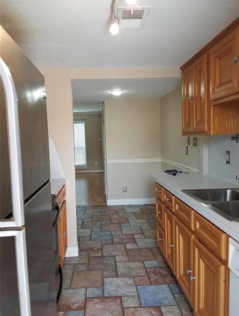 4210 Wyatt Street - Photo 1