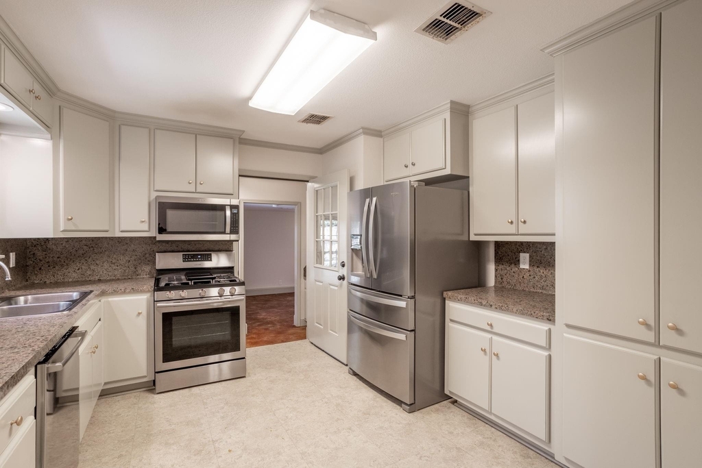 1517 Live Oak Street - Photo 15