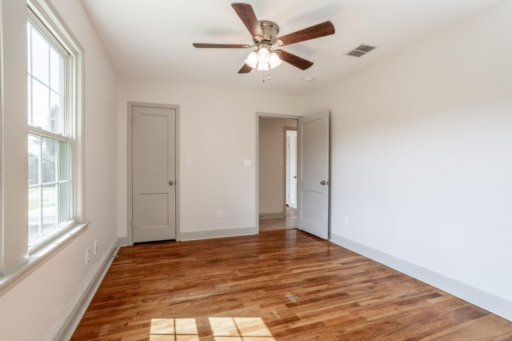 1517 Live Oak Street - Photo 20