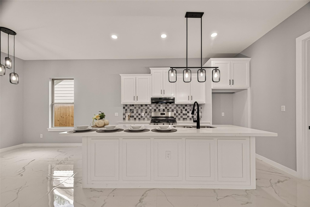 90 Burress Street - Photo 2