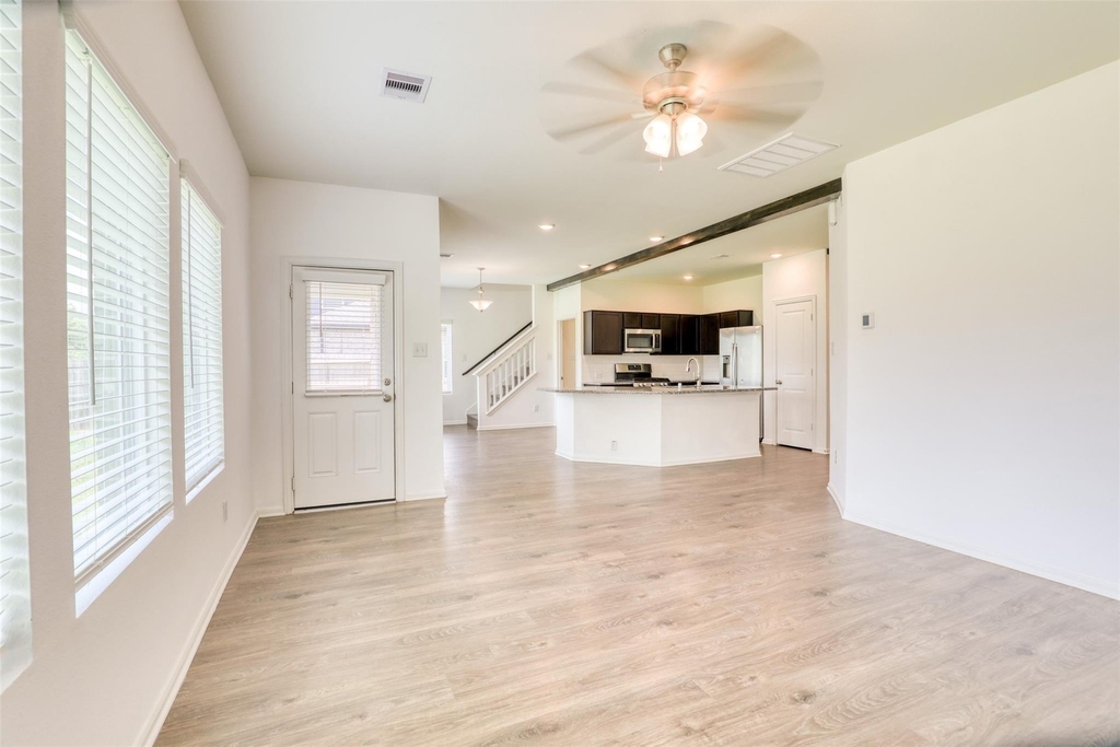 407 Magnolia Street - Photo 8